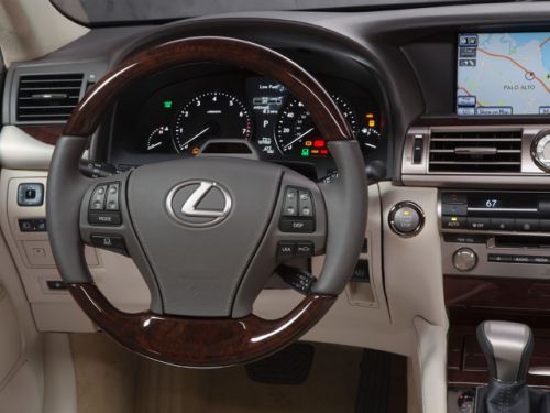 New-Lexus_LS-2013-priemer (13)