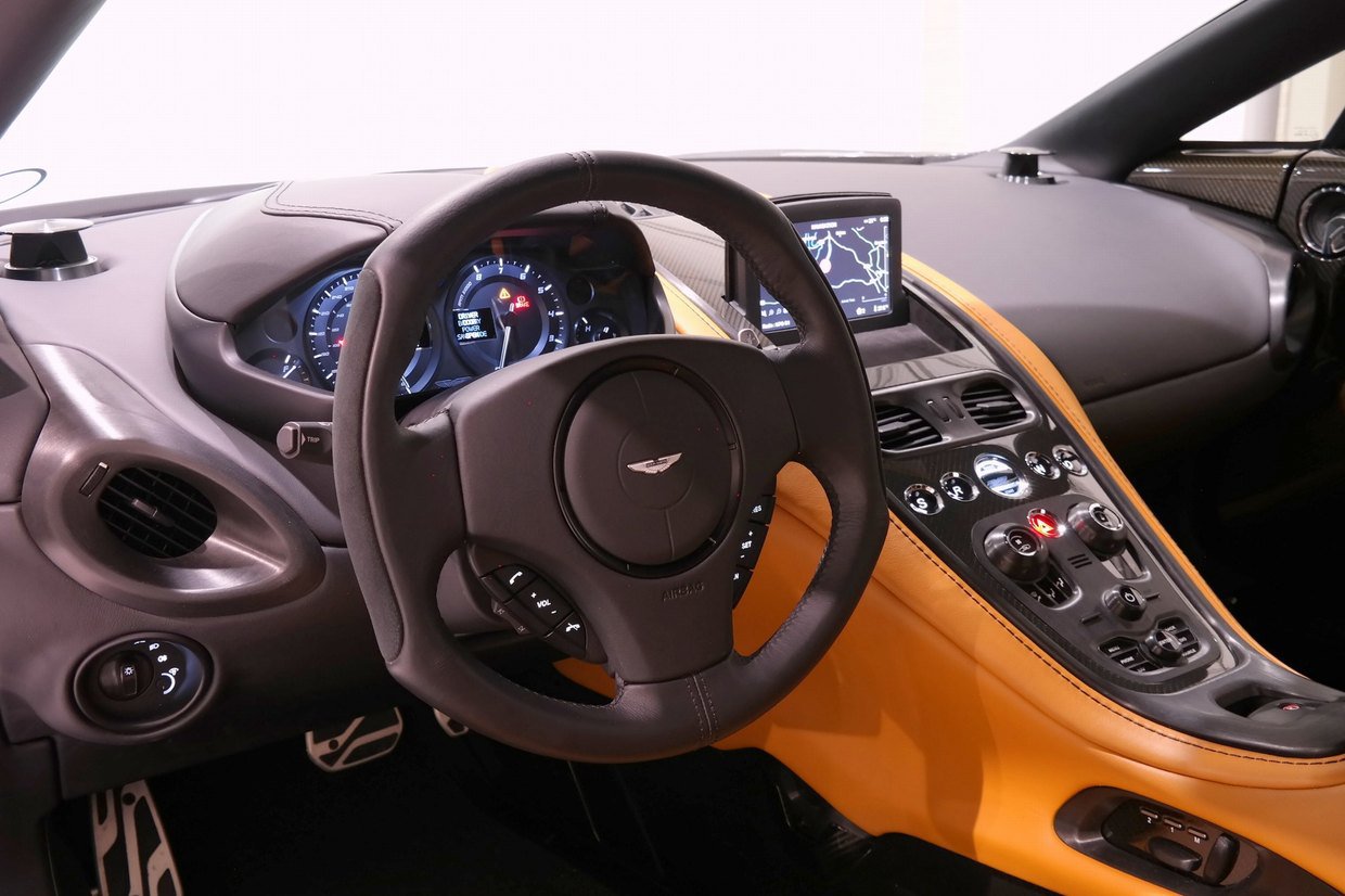 Aston Martin One-77 выставлен на продажу за 2,1 млн в Голландии