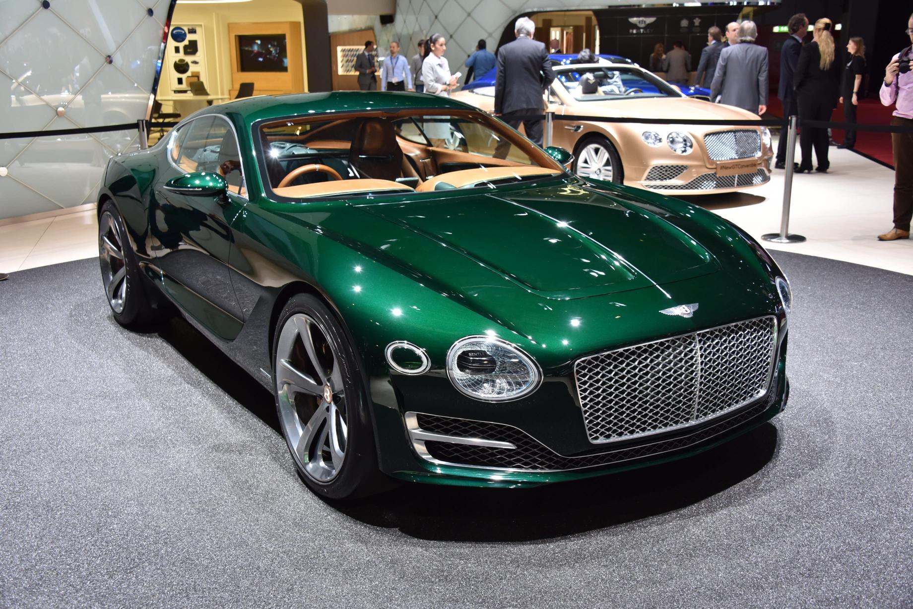 Bentley представит конкурента Aston Martin