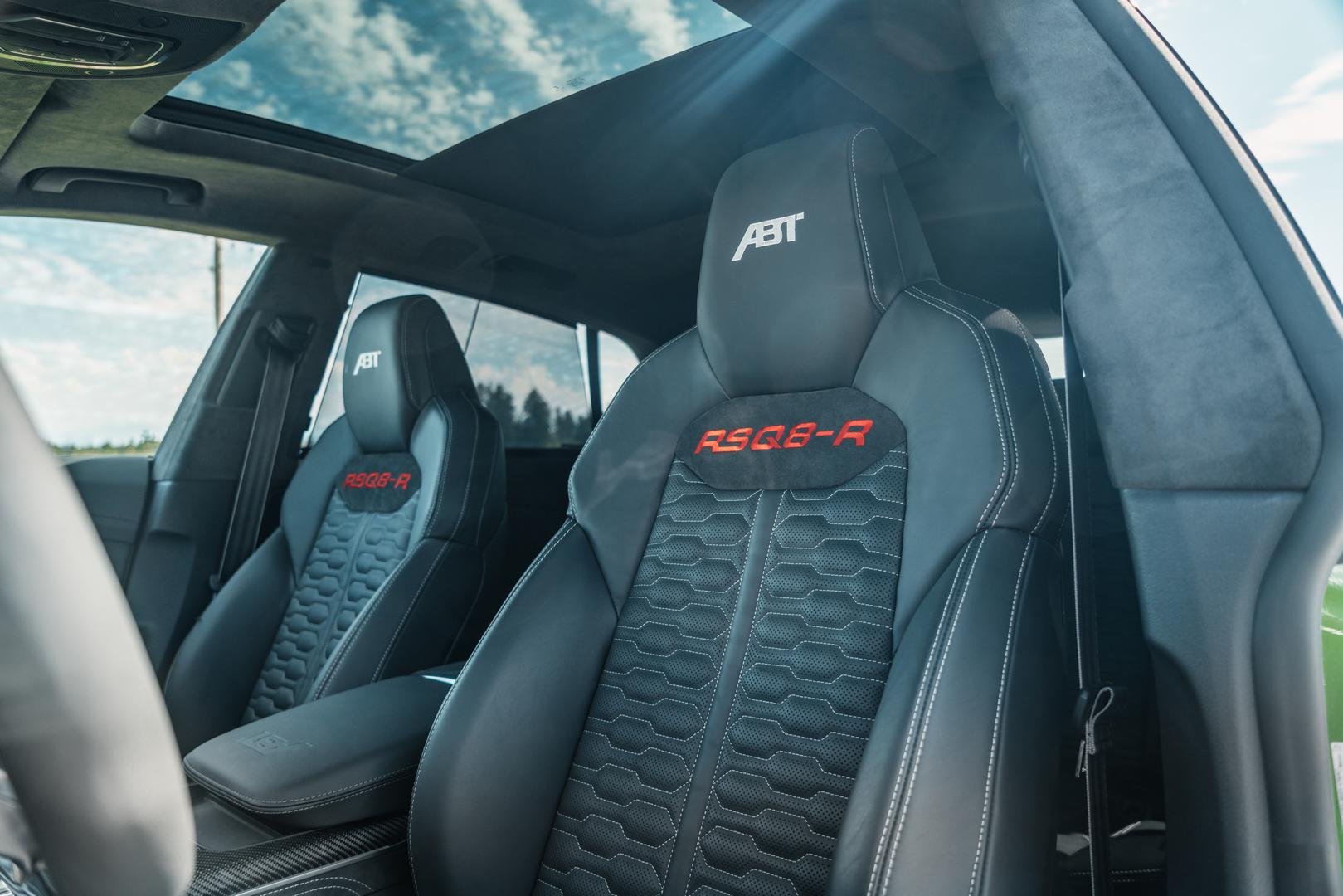 Audi RS Q8 уже был впечатляющим внедорожником. Анонсированный в прошлом году, он использует 4,0-литровый двигатель V8 Audi мощностью 600 л.с. и 800 Нм крутящего момента.