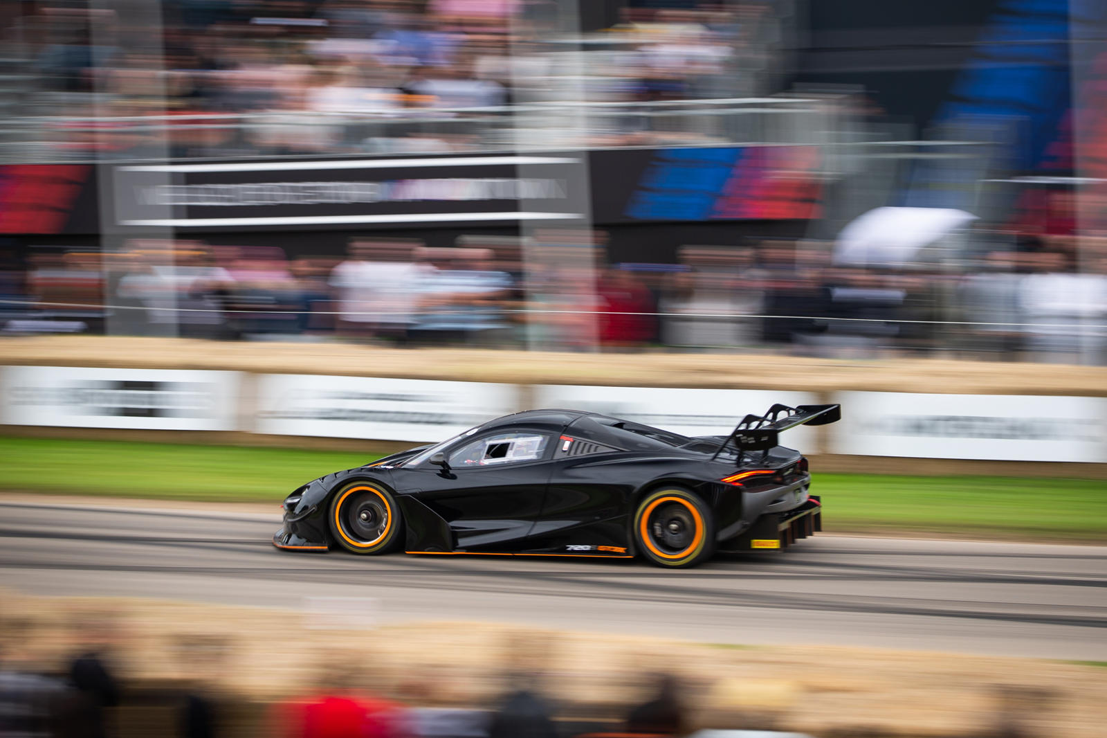 Во время финала на время на выбывание заводской пилот McLaren Роб Белл установил самое быстрое время дня на McLaren 720S GT3X, показав 45,01 секунды, опередив своего ближайшего соперника более чем на секунду.