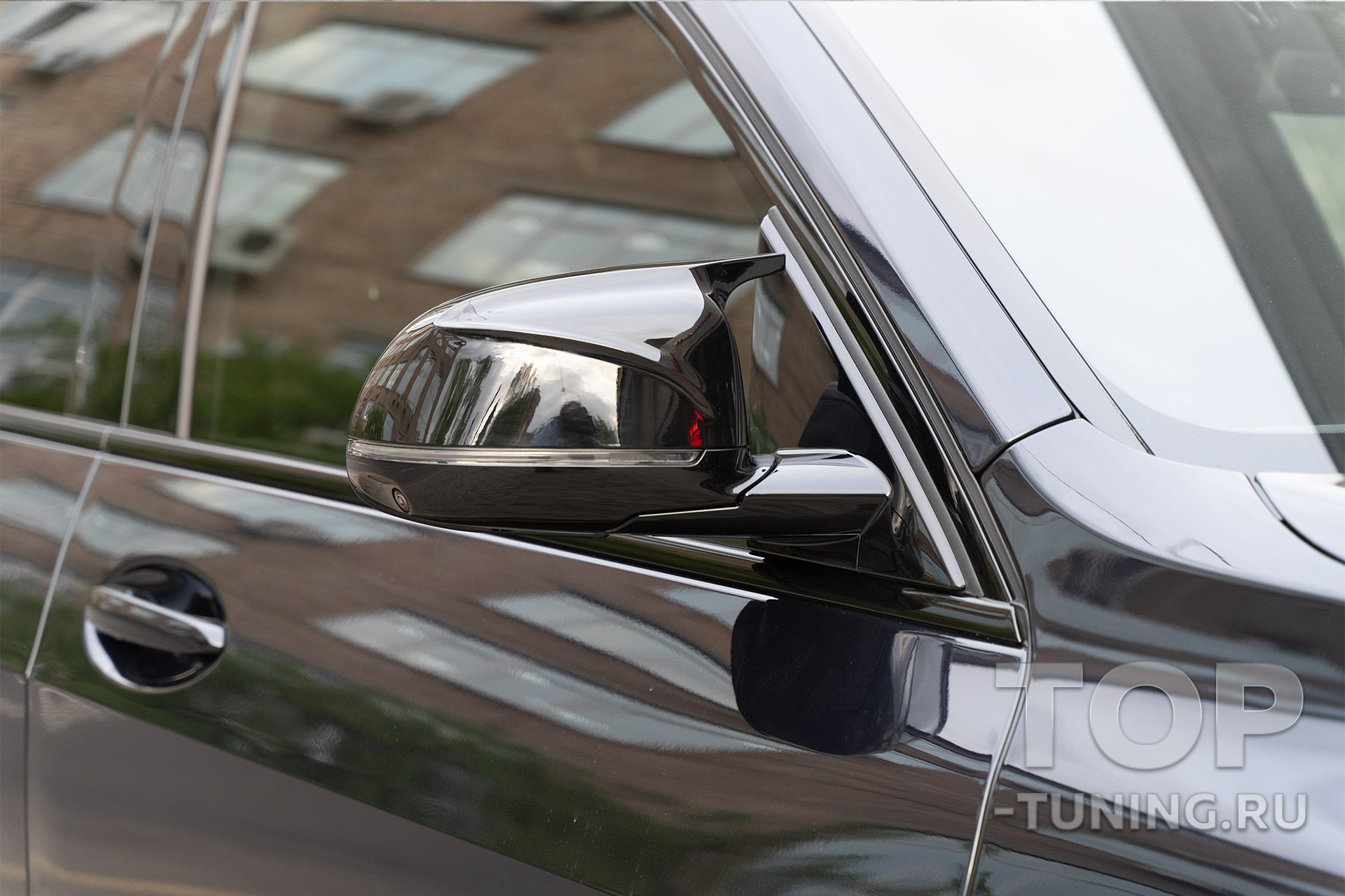 Тюнинг БМВ Х7 – крышки боковых зеркал в стиле M- Performance