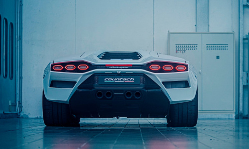 ''Неожиданные действия'', посвященные 60-летию Lamborghini, могут включать специальную серию Countach