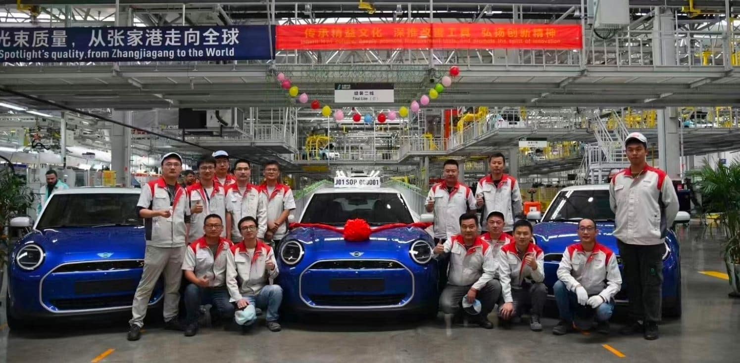 Китайский электромобиль Mini Cooper EV от совместного предприятия BMW и GWM поступил к дилерам в Китае