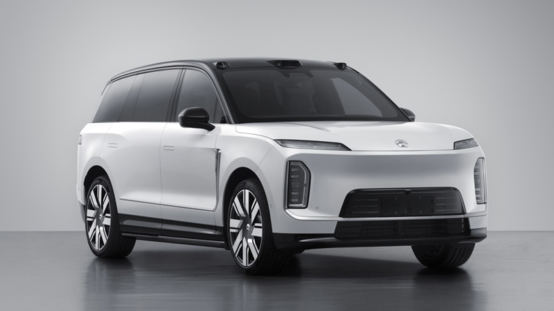 Крупнейший электрический внедорожник китайского производителя Nio — модель ES9 — был замечен во время зимних испытаний в северном регионе Китая