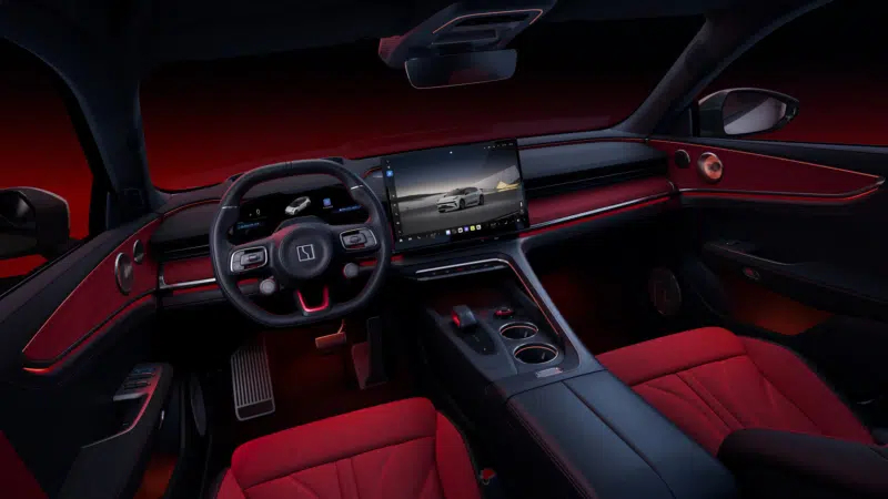 Несмотря на слухи о возможной замене, в Zeekr подтвердили: 001 останется ключевой моделью бренда в долгосрочной перспективе. Презентация специальной версии запланирована на 10 апреля.