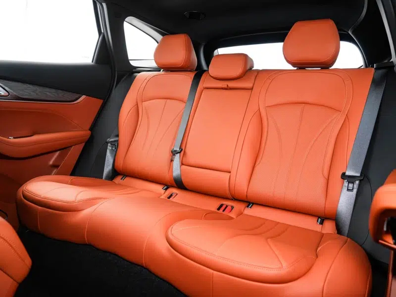 9?апреля стартуют предварительные продажи нового гибридного внедорожника Geely Galaxy M7 с подключаемым модулем