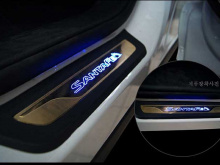 Накладки на пороги с подсветкой Change Up Premium на Hyundai Santa Fe DM (3)