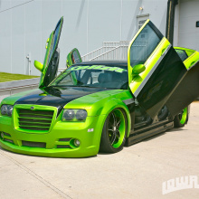 Ламбо двери ULD tuning Bolt ON на Chrysler 300 C