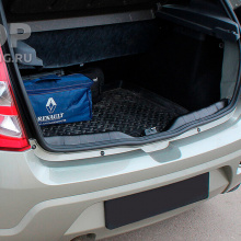 Накладка на порожек багажника Renault Sandero