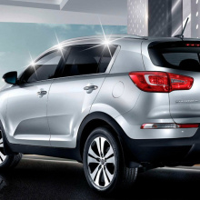 Дефлекторы боковых окон Auto Clover Chrome-1 на Kia Sportage 3 (III)