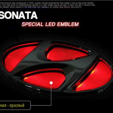 Эмблема с LED подсветкой на Hyundai Sonata YF
