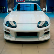 Передний бампер Triada на Toyota Supra 80