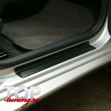 Защитные накладки на пороги на Renault Duster 1