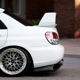 Спойлер крышки багажника  -  STI на Subaru Impreza WRX GD