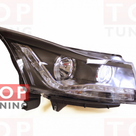 Передняя тюнинг-оптика в стиле Audi с диодной полосой и линзой Audi Black II на Chevrolet Cruze 2