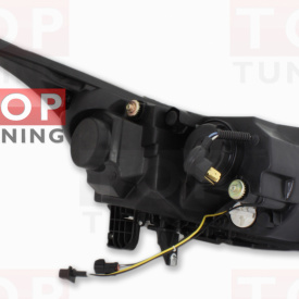 Передняя тюнинг-оптика с диодной полосой Audi Black VII на Chevrolet Cruze 2