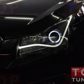 Передняя тюнинг-оптика с неоновой полосой Black Neon на Chevrolet Cruze 2