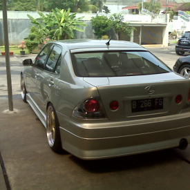 Задняя юбка WALD на Toyota Altezza is200