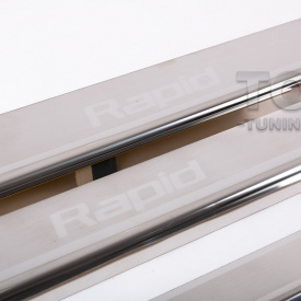 Протекторы Guardian на пороги для Skoda Rapid