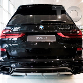 Черная планка крышки багажника BMW X7