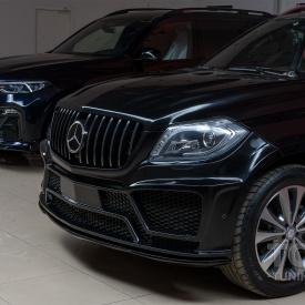 Передний бампер Renegade для Mercedes GL X166 