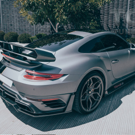 Декоративная вставка заднего бампера Venom для Porsche 911 (991)