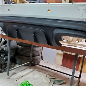 Диффузор заднего бампера Grand Cherokee WK2 не SRT под двуствольный выхлоп