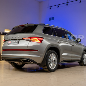 Светоотражатель RS в сборе, на крышку багажника для Skoda Kodiaq