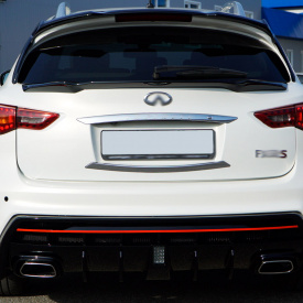 Задний бампер Draco SLIM с насадками  для Infiniti QX70 (FX35, 37, 50)