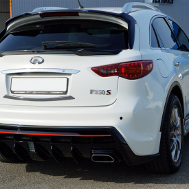 Задний бампер Draco SLIM с насадками  для Infiniti QX70 (FX35, 37, 50)