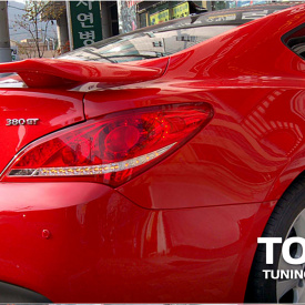 Задние светодиодные фонари Superlux Red на Hyundai Genesis 1