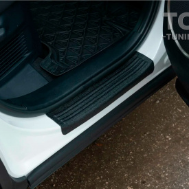 Накладки Bastion на внутренние пороги Lexus NX 1 