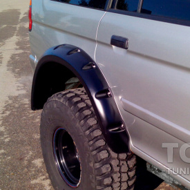 Расширители Bastion для Mitsubishi Challenger 1 / Pajero Sport 
