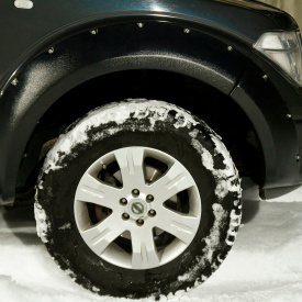 Расширители Bastion для Nissan Navara D40