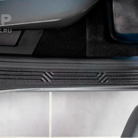 Накладки Bastion PRO на внутренние пороги Renault Arkana