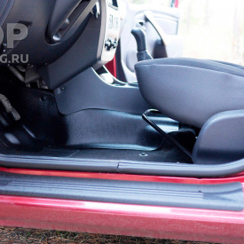 Накладки Bastion на ковролин центрального тоннеля Renault Sandero 1