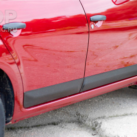 Молдинги Bastion Pro на двери для Renault Sandero 1