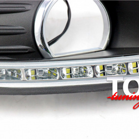 Дневные ходовые огни Renegade на Ford Focus 2