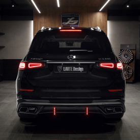Диффузор Larte Charisma с насадками AMG63 на задний бампер Mercedes-Maybach GLS 600