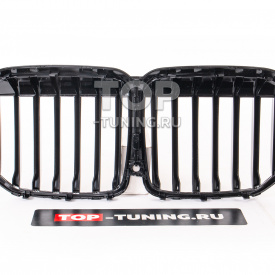Черная решетка радиатора M-Classic для BMW X7 G07