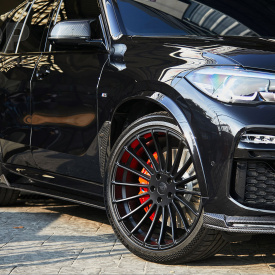 Пороги Renegade Light на BMW X5 G05