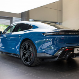 Диффузор Renegade на задний бампер Porsche Taycan