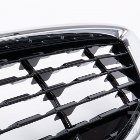 Хром решетка радиатора R-Design для Volvo V40 (2012-2019)