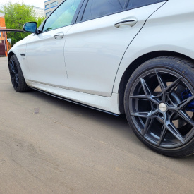 Накладки Inline на пороги BMW 5 (F10)