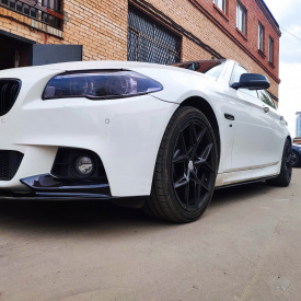 Накладки Inline на пороги BMW 5 (F10)