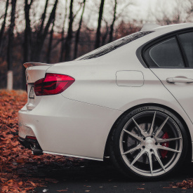 Элероны Inline под задний бампер для BMW 3 серии (F30)