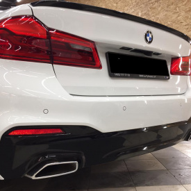 Спойлер IN-Performance на крышку багажника BMW 5 (G30)