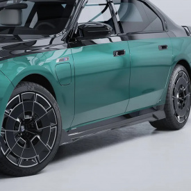 Накладки Larte Performance на пороги — тюнинг BMW i7 (M70) / 7 (G70)