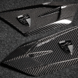 Боковые эмблемы Avatar Larte Design на передние крылья — тюнинг Corvette Stringray C8